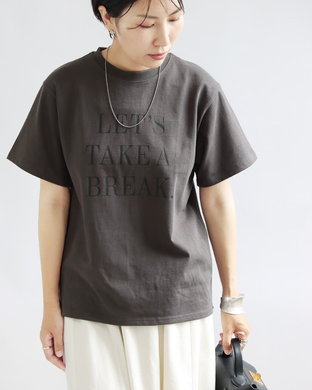 ロゴプリントTシャツ