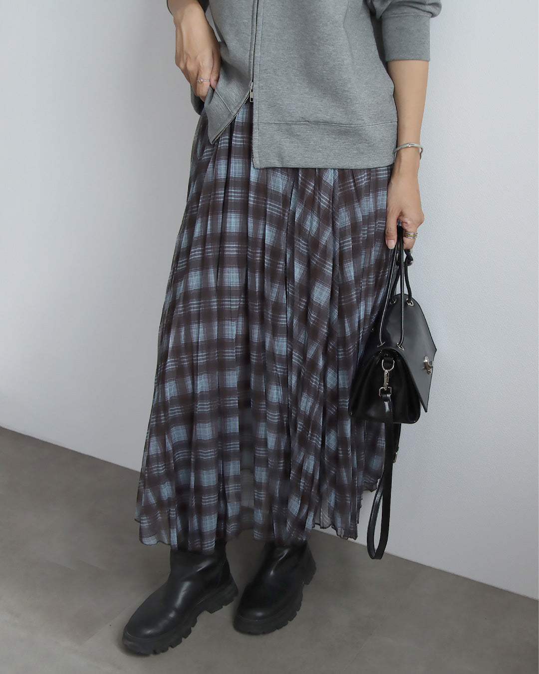 チェック柄シアープリーツスカート
