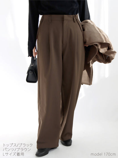 あったかくオシャレに！サス付き大人シンプルコーデ2点セット