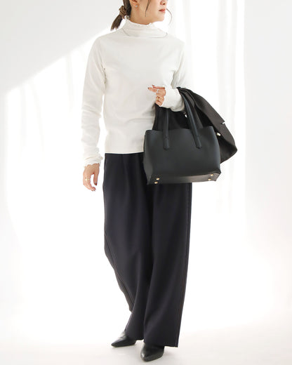 あったかくオシャレに！サス付き大人シンプルコーデ2点セット