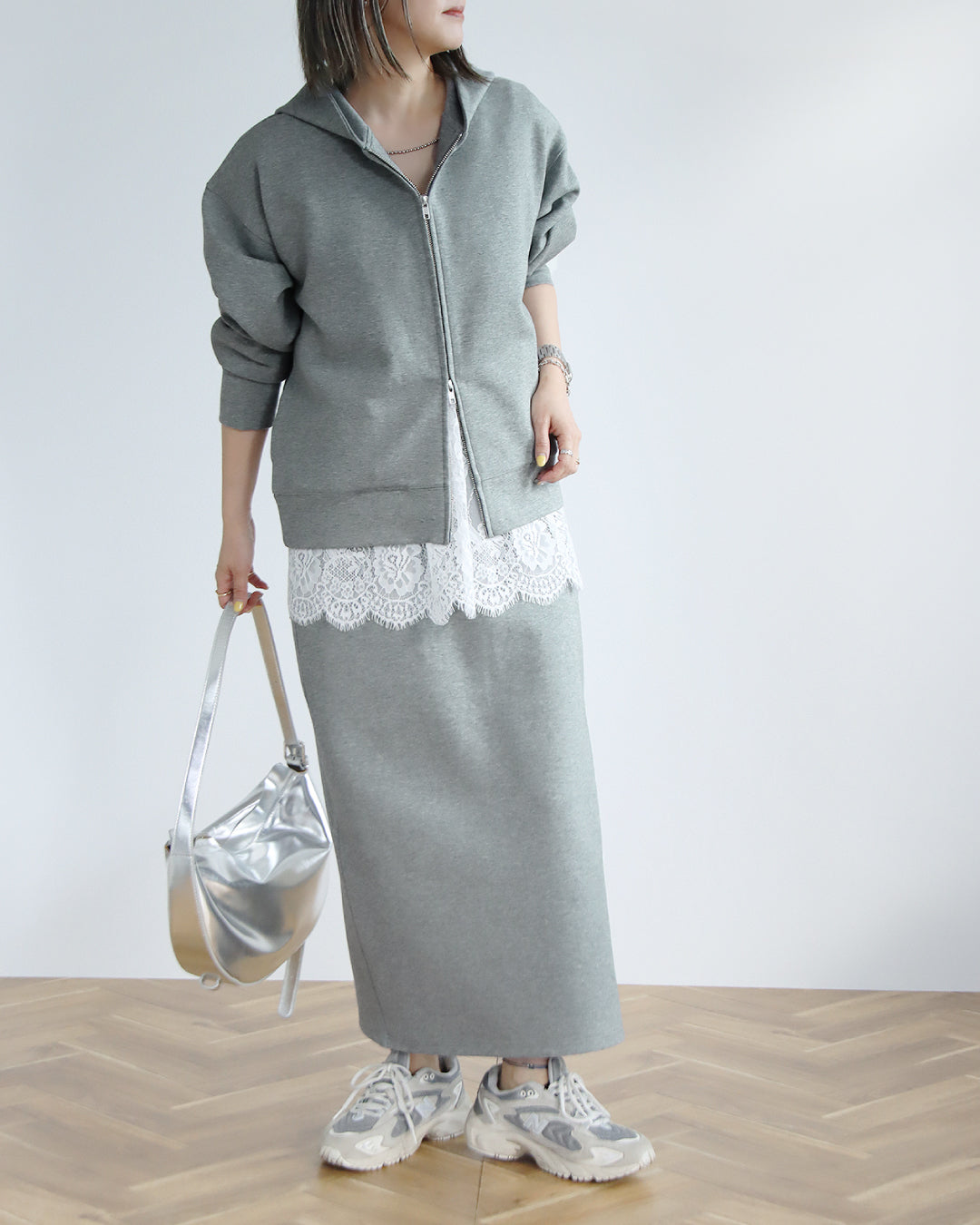 【予約商品2月中～下旬入荷予定】ポンチパーカー×タイトスカートセットアップ