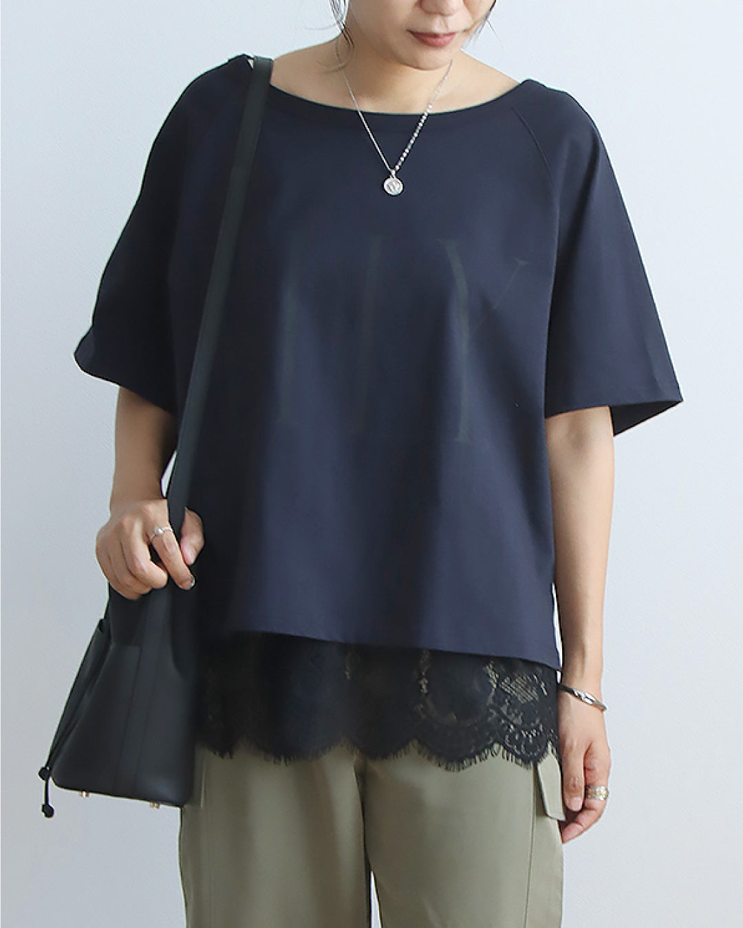 重ねるだけでオシャレ見え！大人のレイヤードセット