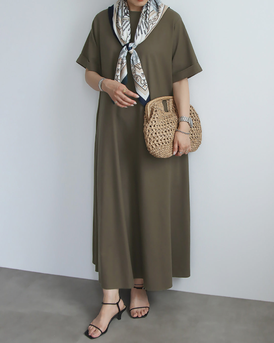 巻くだけで即オシャレ！大人のワンピコーデ2点セット