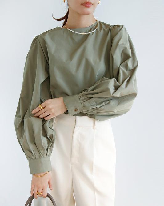 ボリュームスリーブブラウス