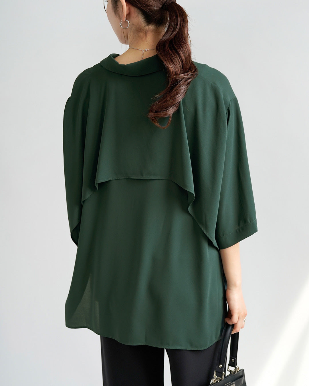 バックレイヤードシフォンシャツ