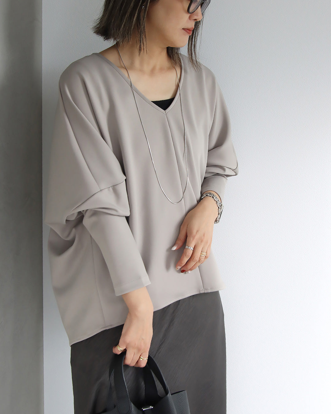 ポンチＶネックプルオーバー