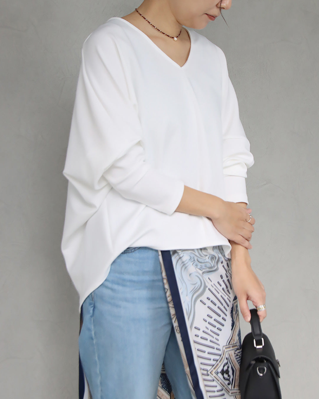 ポンチＶネックプルオーバー