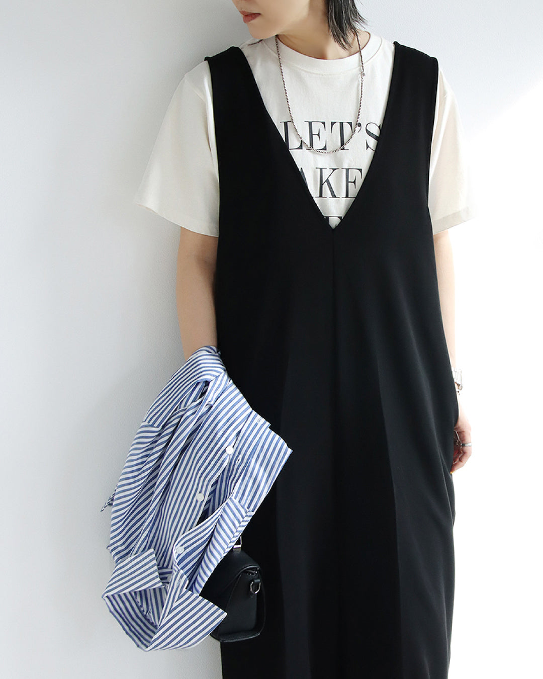 Vネックサロペット