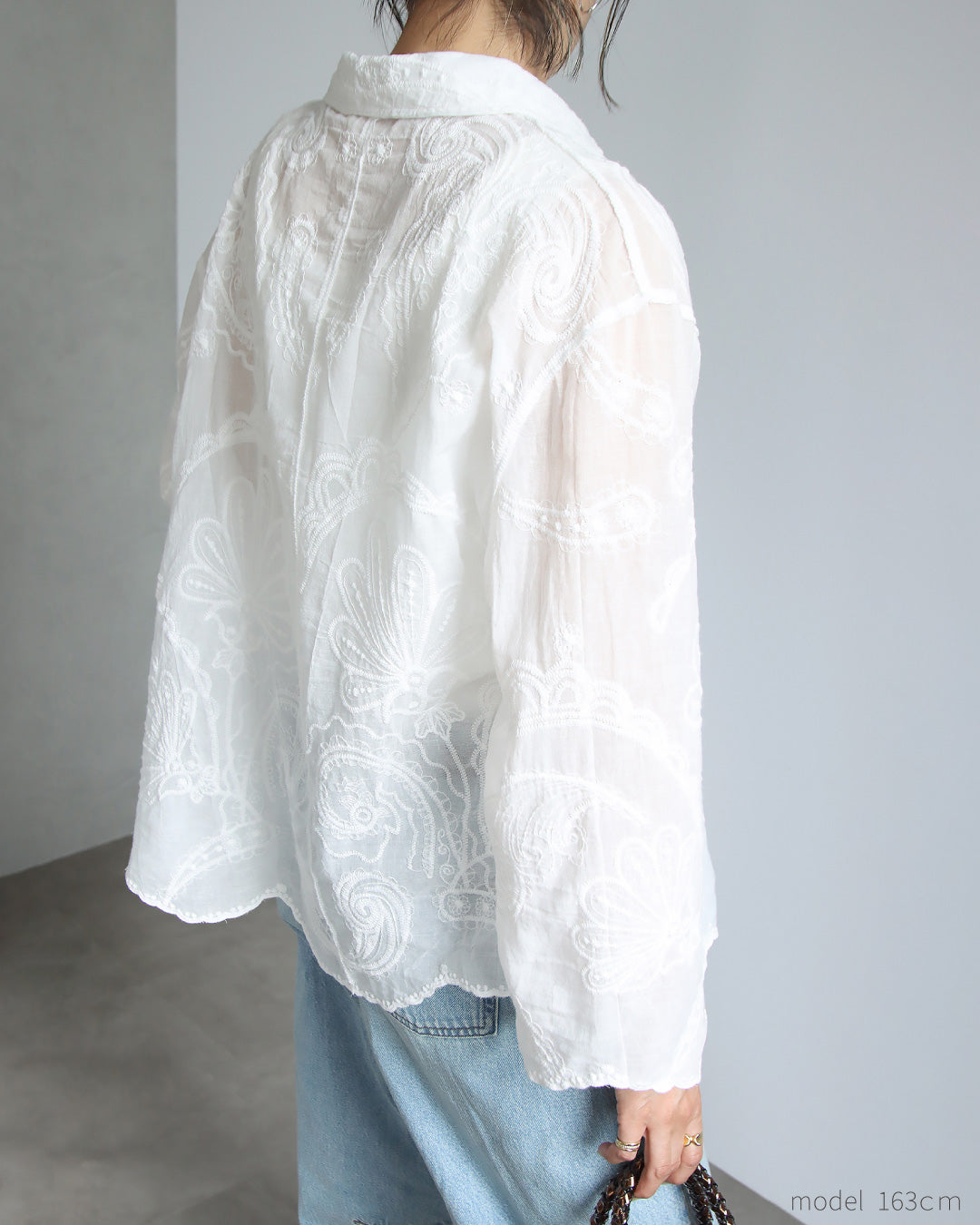 刺繍レースシャツ